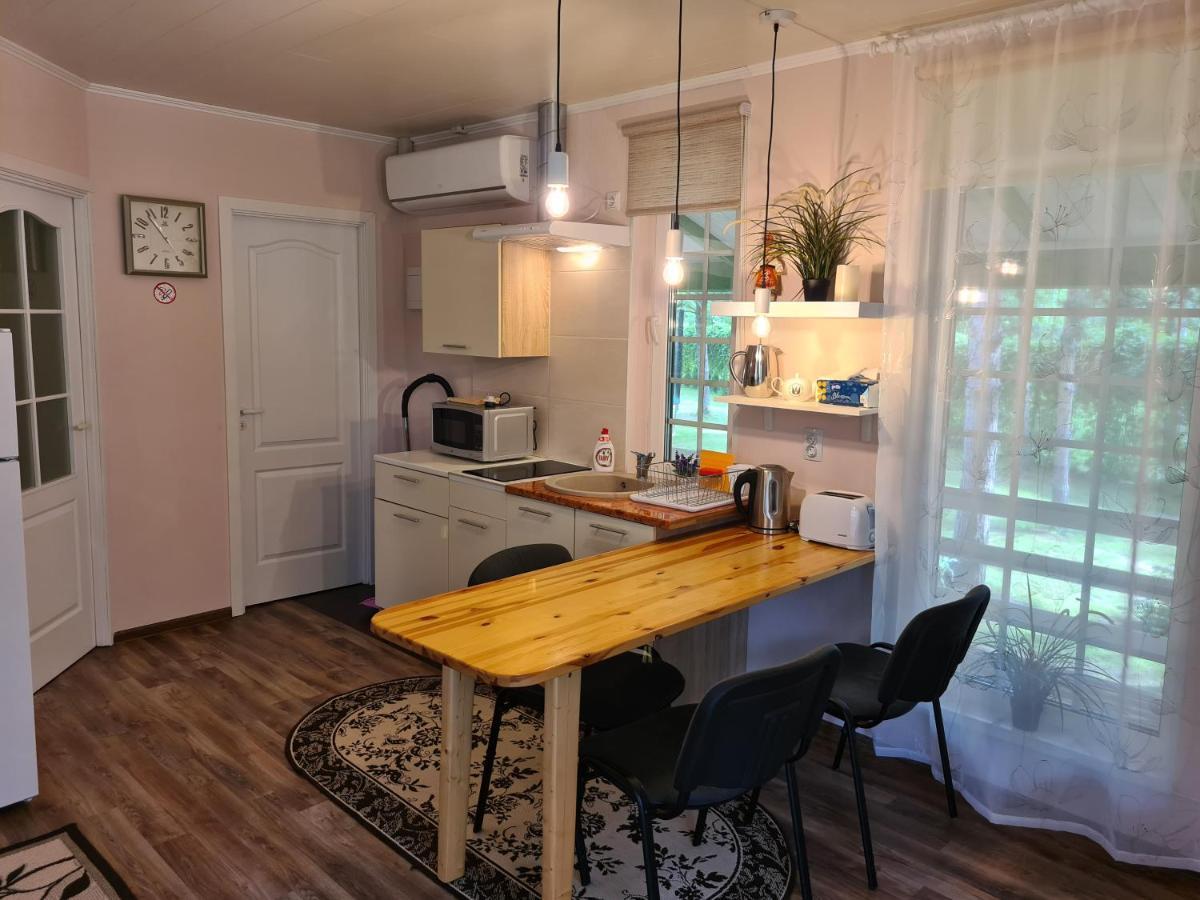 Mustvee Creek Cottage エクステリア 写真
